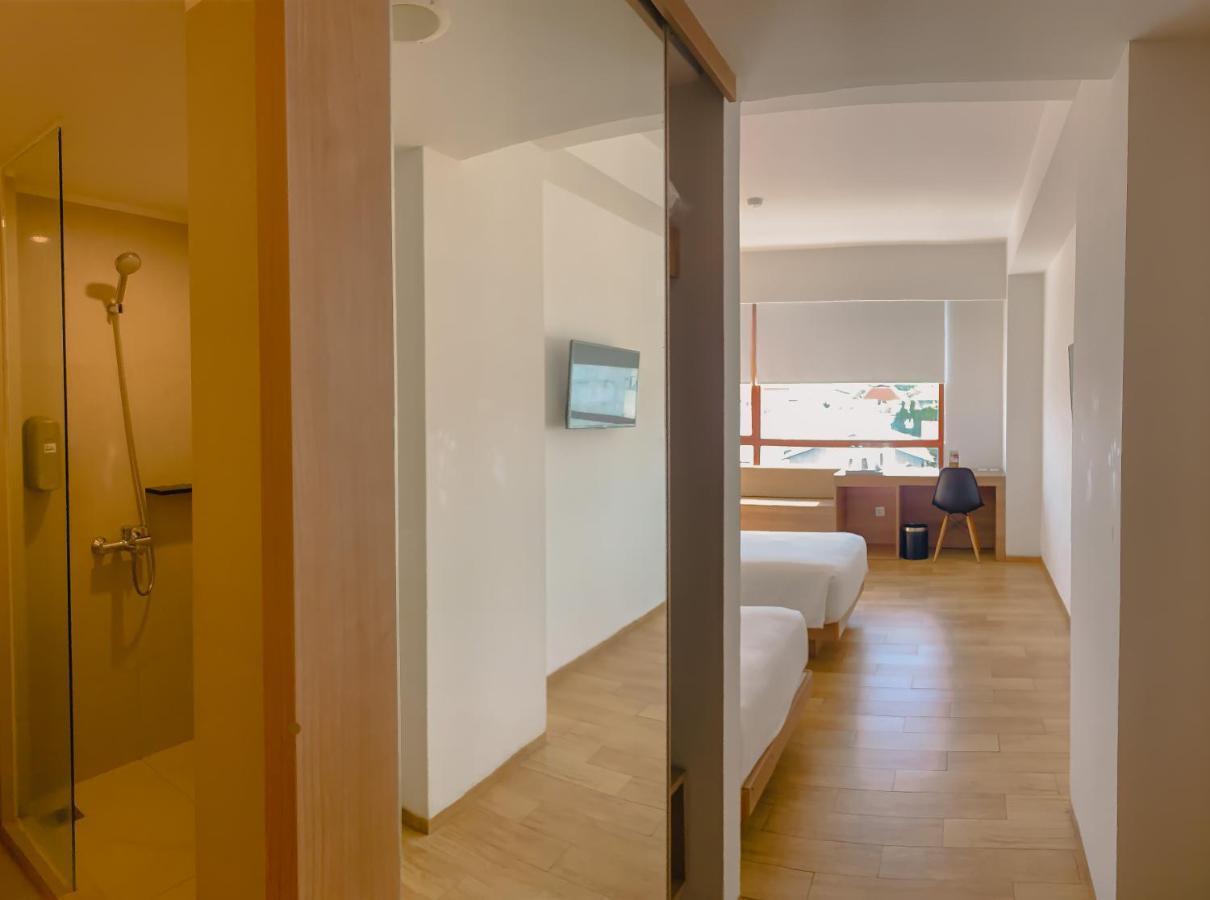 Grand Zuri Kuta Bali Hotel Ngoại thất bức ảnh
